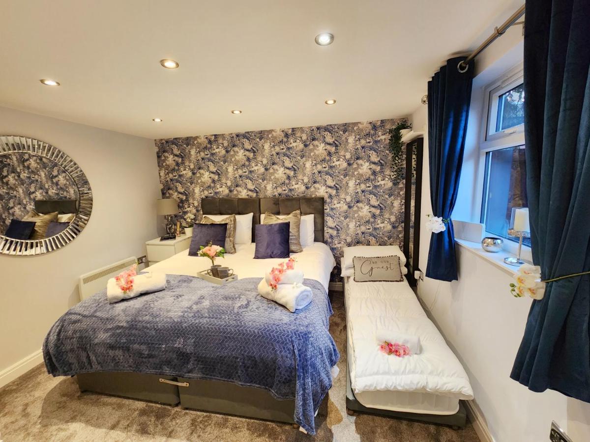 Studio Apartment The Den Colnbrook Exterior foto